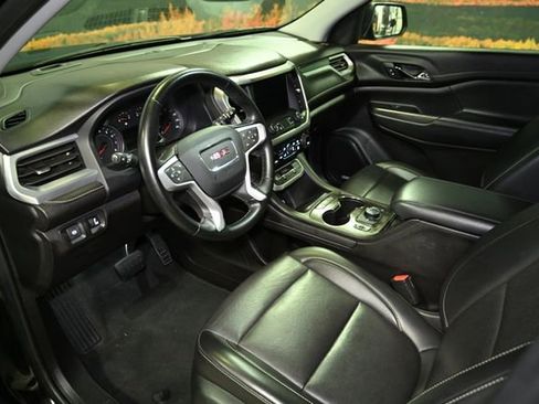 Used 2023 GMC Acadia SLT image 20