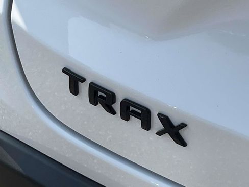 Used 2025 Chevrolet Trax RS w/ Driver Confidence Package FWD image 11