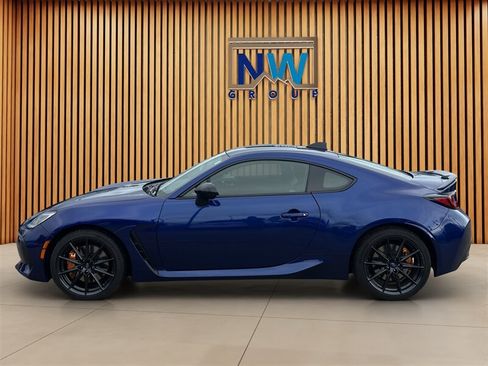 Used 2025 Subaru BRZ tS RWD image 25