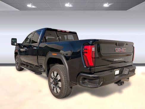 Used 2024 GMC Sierra 2500 Denali w/ Denali Reserve Package image 3