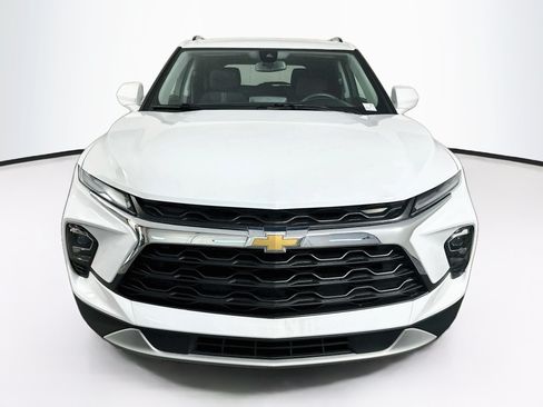 Used 2024 Chevrolet Blazer LT w/ Convenience Package FWD image 2