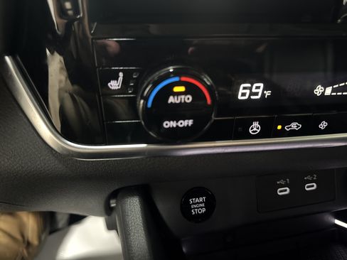 Used 2026 Nissan Rogue SL AWD/4WD image 21
