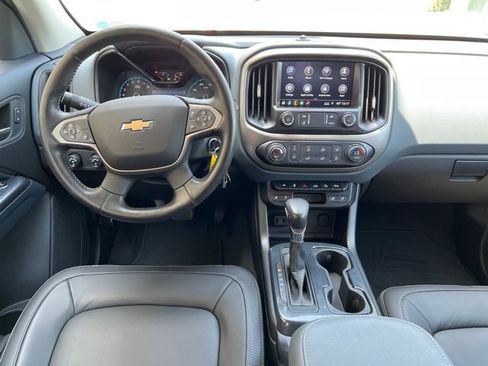 Used 2022 Chevrolet Colorado Z71 AWD/4WD image 18