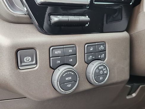 New 2025 Chevrolet Silverado 2500 LTZ w/ LTZ Plus Package AWD/4WD image 20