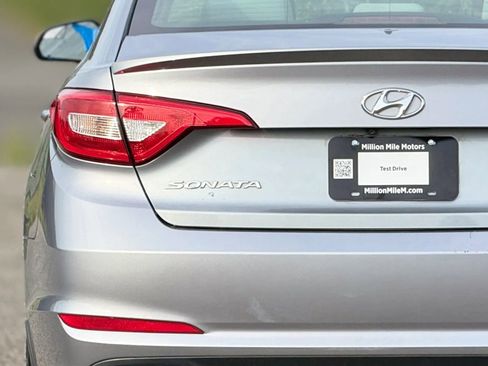 Used 2015 Hyundai Sonata SE w/ Option Group 09 image 13