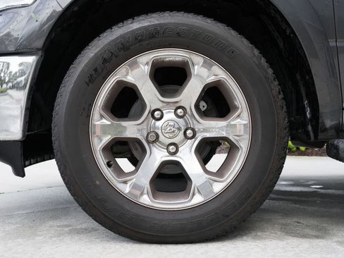 Used 2016 RAM 1500 Laramie w/ Convenience Group image 14