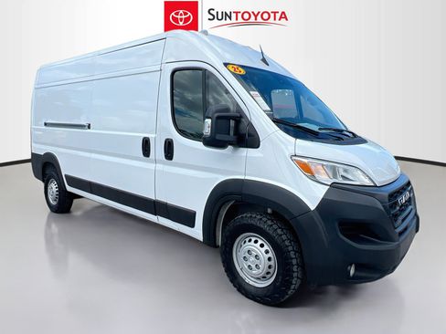Used 2025 RAM ProMaster 2500 w/ Convenience Group FWD image 1