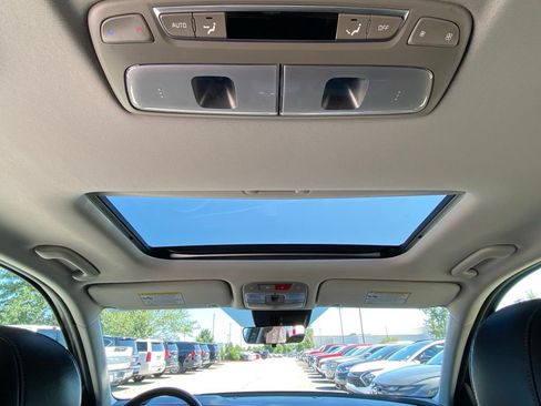 Used 2025 Kia Telluride S AWD/4WD image 33