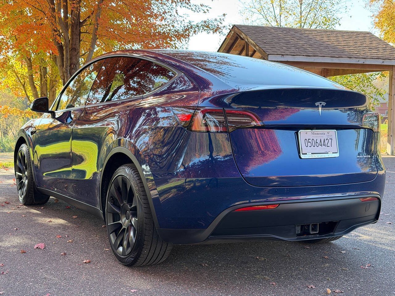 Used 2024 Tesla Model Y Long Range AWD/4WD image 6