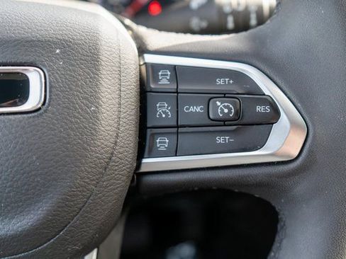 Used 2025 Jeep Compass Limited AWD/4WD image 24