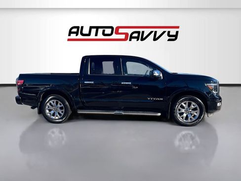 Used 2024 Nissan Titan Platinum Reserve w/ Moonroof Package image 8