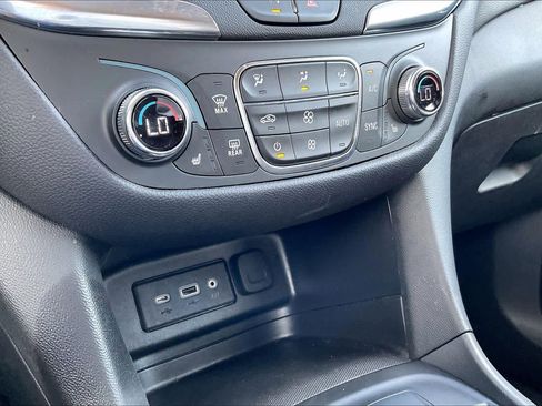 Used 2023 Chevrolet Equinox LT FWD image 31