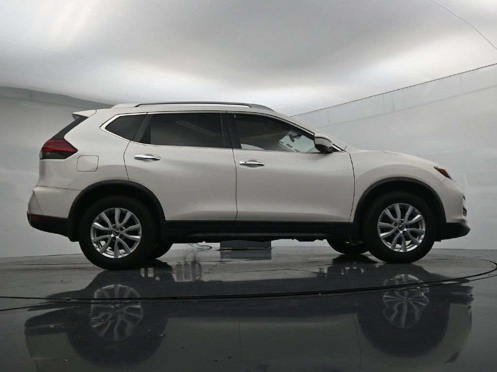 Used 2018 Nissan Rogue SV AWD/4WD image 38