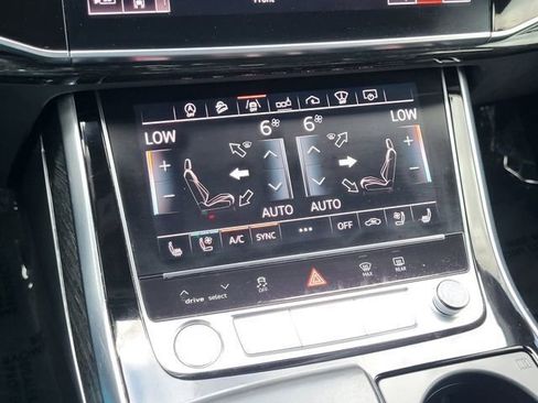 Used 2019 Audi Q8 Prestige AWD/4WD image 18