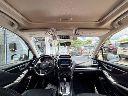 Used 2019 Subaru Forester Premium AWD/4WD image 23