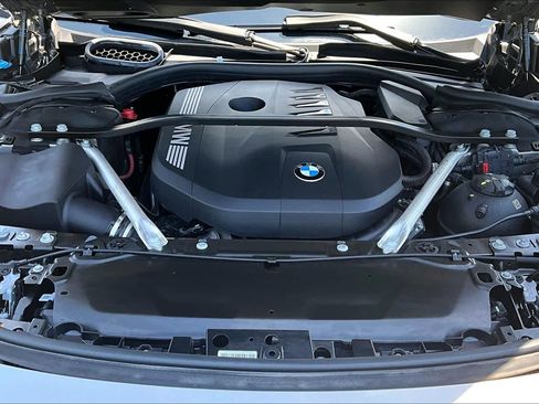 Certified 2025 BMW 740i RWD image 33
