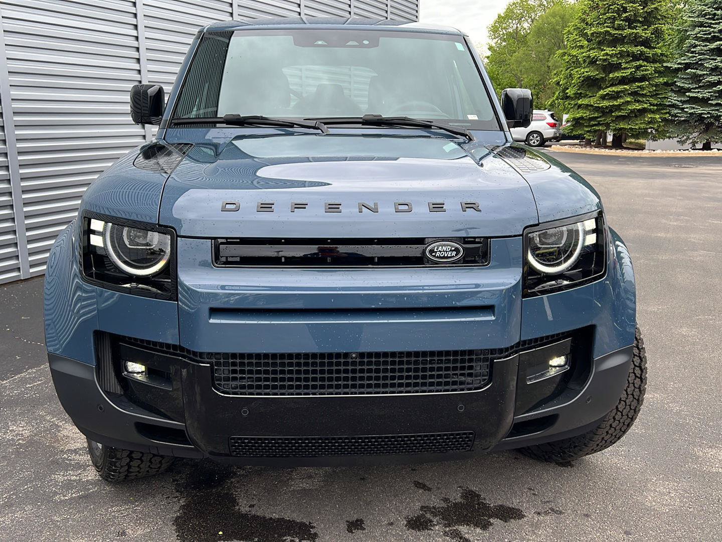 New 2026 Land Rover Defender 110 S AWD/4WD image 4