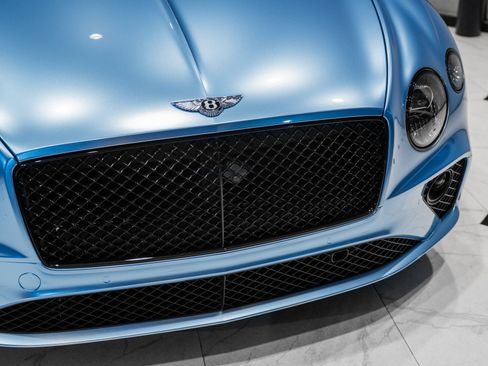 Certified 2022 Bentley Continental GT V8 AWD/4WD image 13