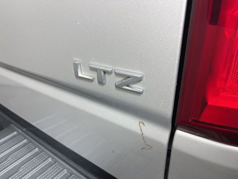 Used 2019 Chevrolet Silverado 1500 LTZ w/ LTZ Premium Package image 4