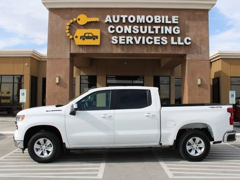 Used 2025 Chevrolet Silverado 1500 LT w/ LPO, Dark Essentials Package AWD/4WD image 5