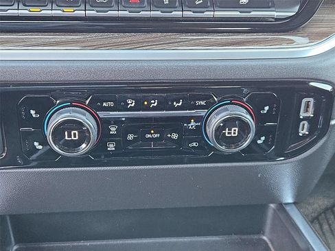 Certified 2022 Chevrolet Silverado 1500 LT Trail Boss w/ LT Trail Boss Premium Package AWD/4WD image 35