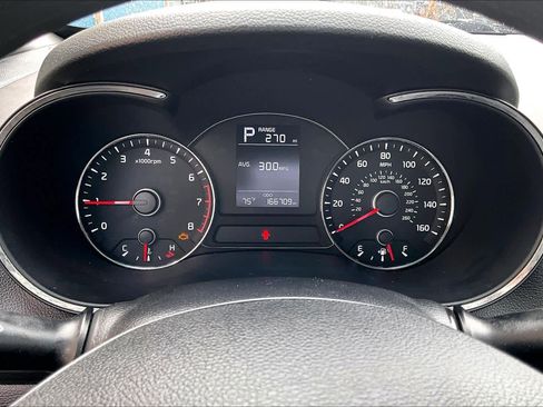 Used 2018 Kia Forte LX FWD image 25