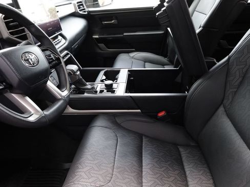 Used 2023 Toyota Tundra Limited w/ Power Package AWD/4WD image 38