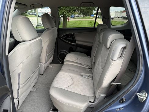 Used 2009 Toyota RAV4 4WD V6 w/ Tow Prep Pkg image 10