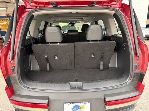 Used 2025 Hyundai Santa Fe Limited FWD image 29