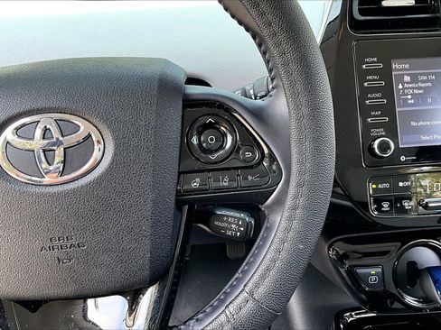 Used 2022 Toyota Prius XLE FWD image 11