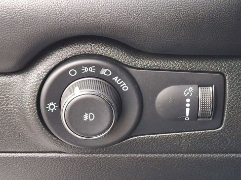 Used 2022 Dodge Durango R/T w/ Blacktop Package image 18