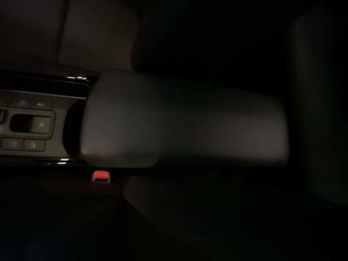 New 2026 Toyota Prius Plug-In Hybrid FWD image 21