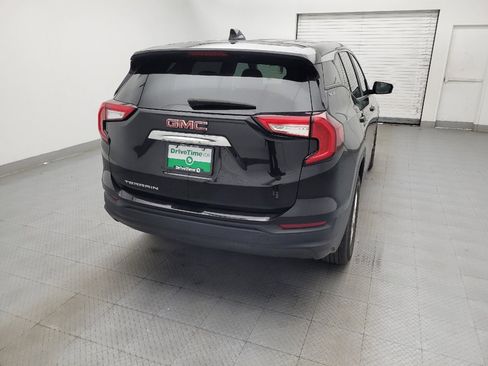 Used 2024 GMC Terrain SLE FWD image 7
