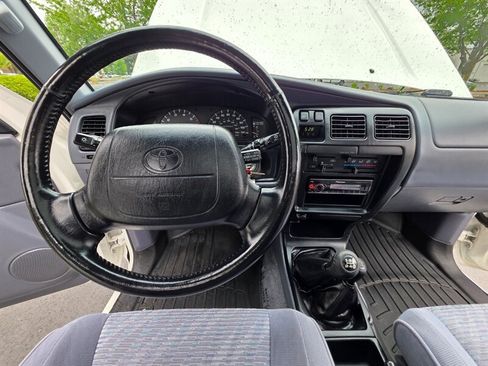 Used 1997 Toyota 4Runner SR5 AWD/4WD image 35