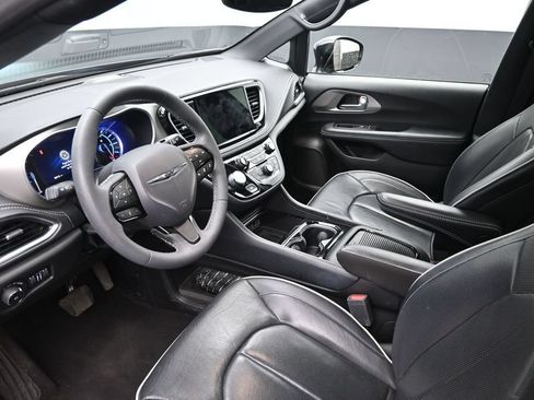 Used 2023 Chrysler Pacifica Limited w/ S Appearance Package FWD image 19