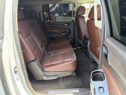 Used 2018 Chevrolet Suburban Premier AWD/4WD image 14