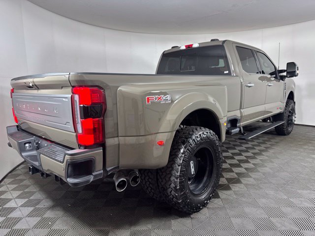 Used 2026 Ford F350 Platinum w/ Platinum Plus Package AWD/4WD image 3