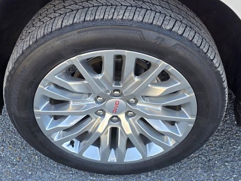 Used 2024 GMC Yukon Denali image 51