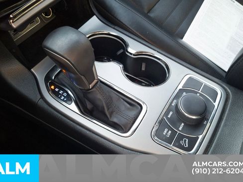 Used 2019 Jeep Grand Cherokee Limited X image 10