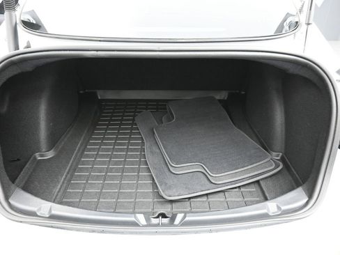 Used 2023 Tesla Model 3 Performance image 7