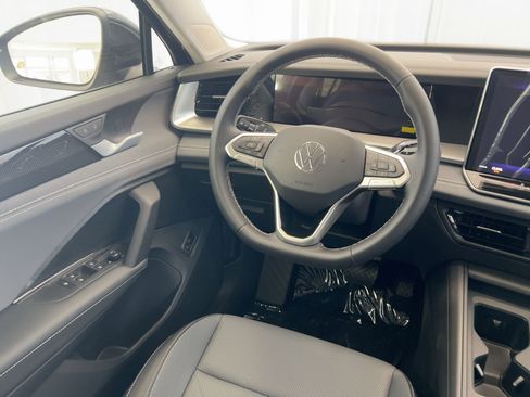 New 2026 Volkswagen Tiguan SE image 31