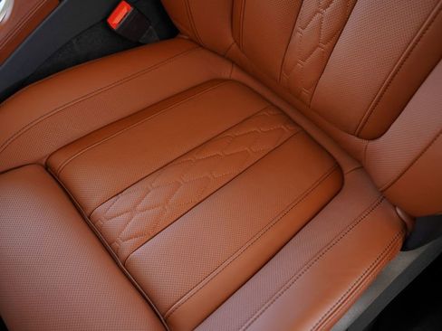 Used 2026 BMW X7 M60i w/ Executive Package AWD/4WD image 12