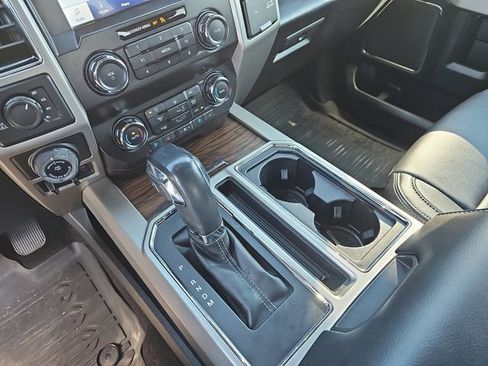 Used 2020 Ford F150 Lariat image 23