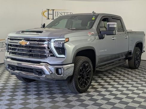 Certified 2025 Chevrolet Silverado 2500 LTZ w/ LTZ Plus Package AWD/4WD image 4