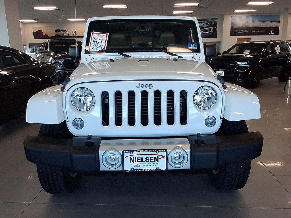 Used 2014 Jeep Wrangler Sahara w/ Dual Top Group AWD/4WD image 3