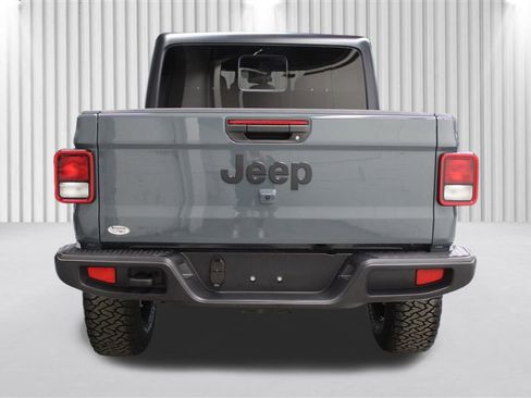New 2025 Jeep Gladiator Sport image 4