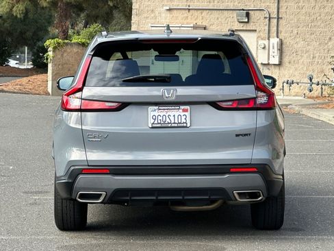 Used 2023 Honda CR-V Sport image 4