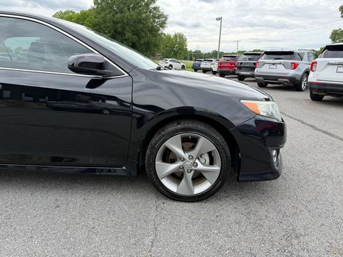 Used 2014 Toyota Camry SE FWD image 39