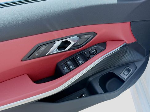 New 2026 BMW 330i Sedan w/ M Sport Package image 23