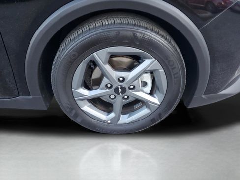 Certified 2025 Kia K4 LXS image 33